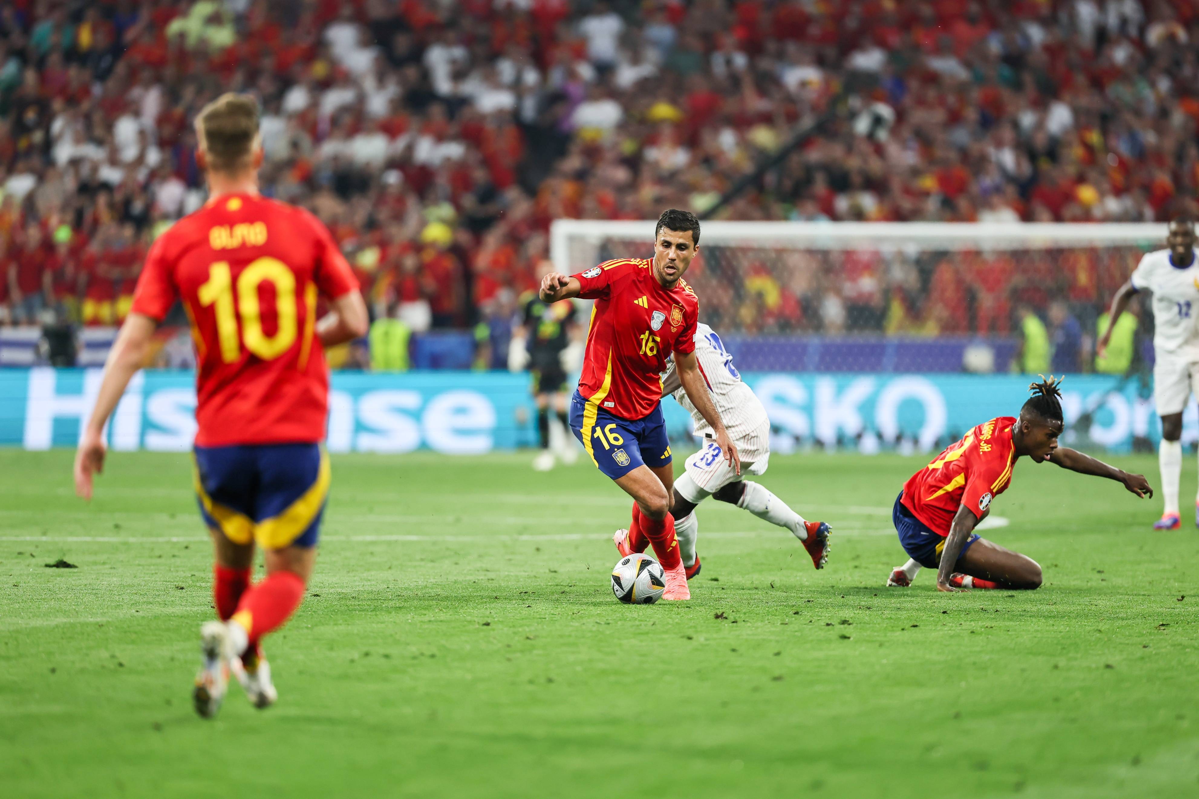 开云体育登录-欧洲杯预选赛热门对决：豪强争霸