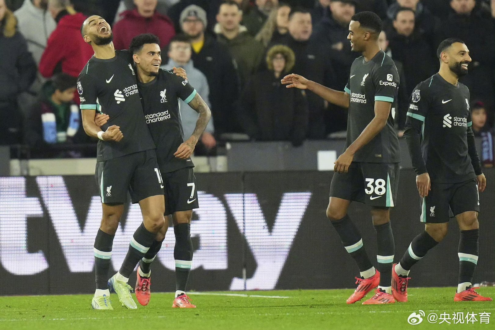 开云体育app-利物浦客场惨败西汉姆联，声势遭遇滑坡