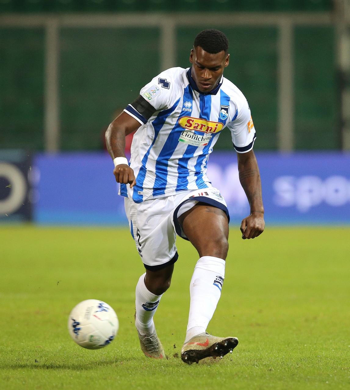 关于兰斯队展现出色实力,轻松获胜的信息 关于兰斯队展现出色实力,轻松获胜的信息