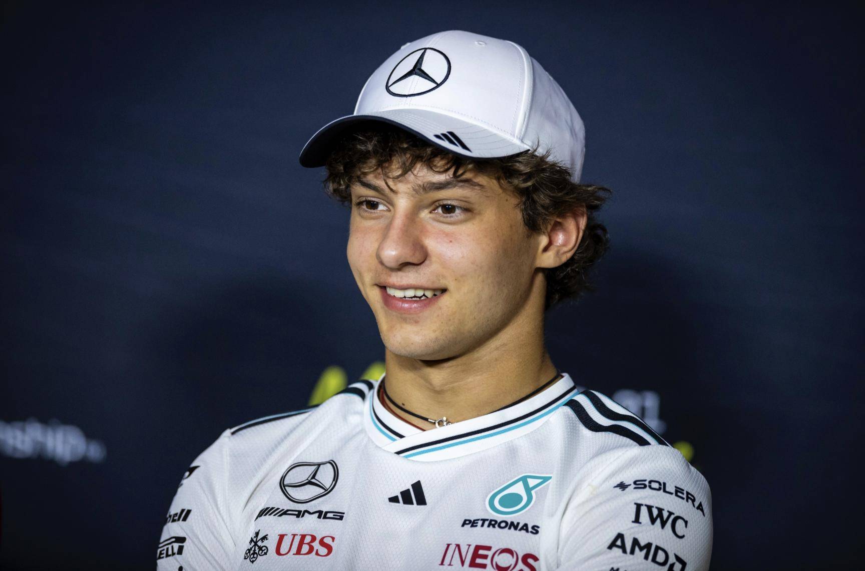 包含红牛二队力克威廉姆斯，汉密尔顿高光表现的词条