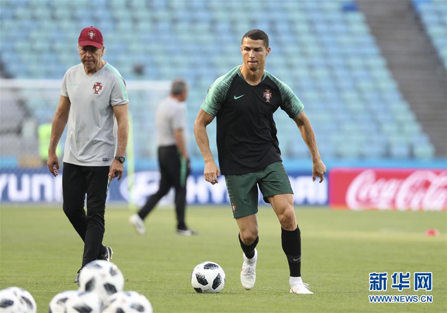 开云体育入口-日本队轻取葡萄牙队,奥恰洛夫点燃赛场的简单介绍