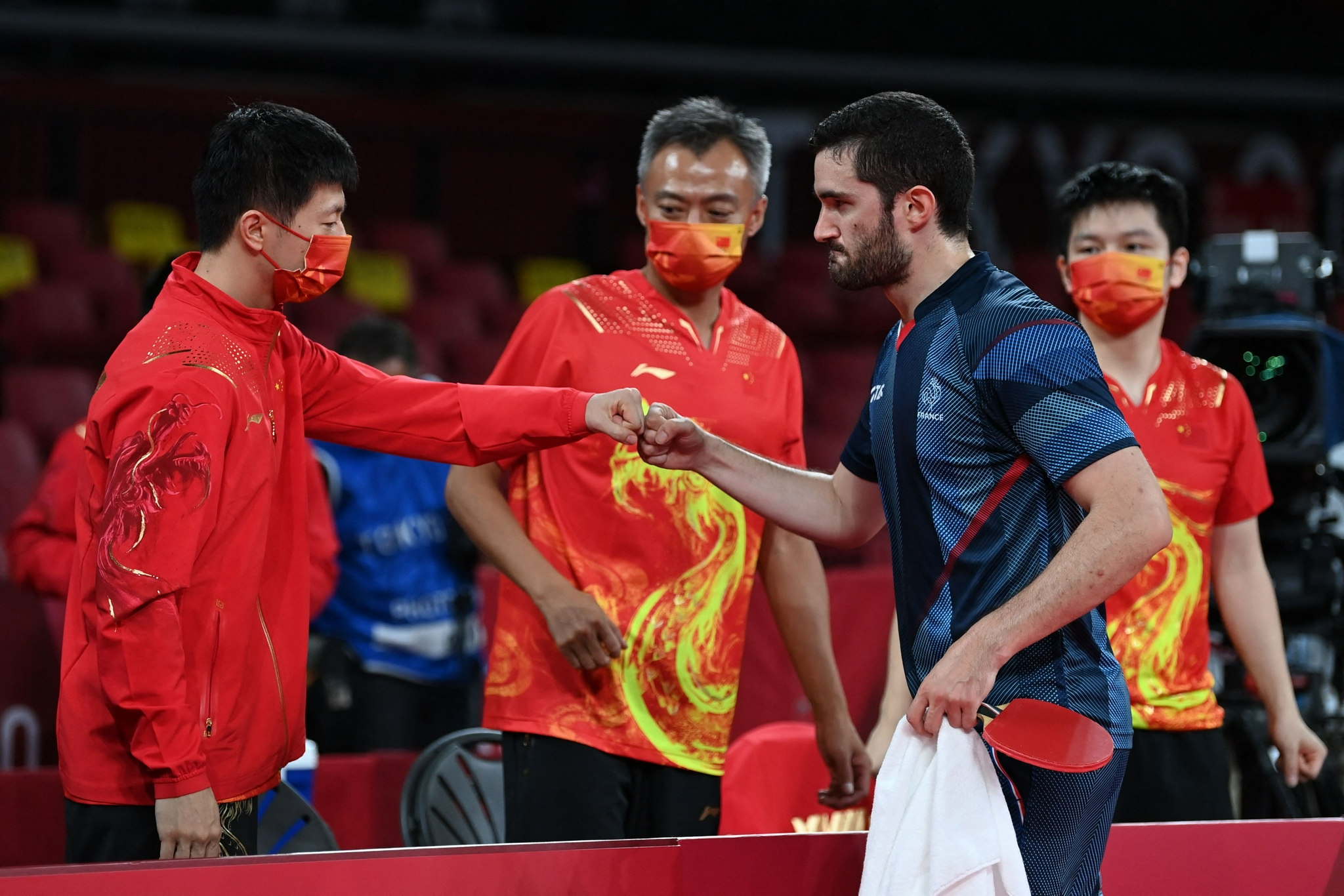 开云体育登录-韩国队翻盘英格兰队，马龙关键制胜