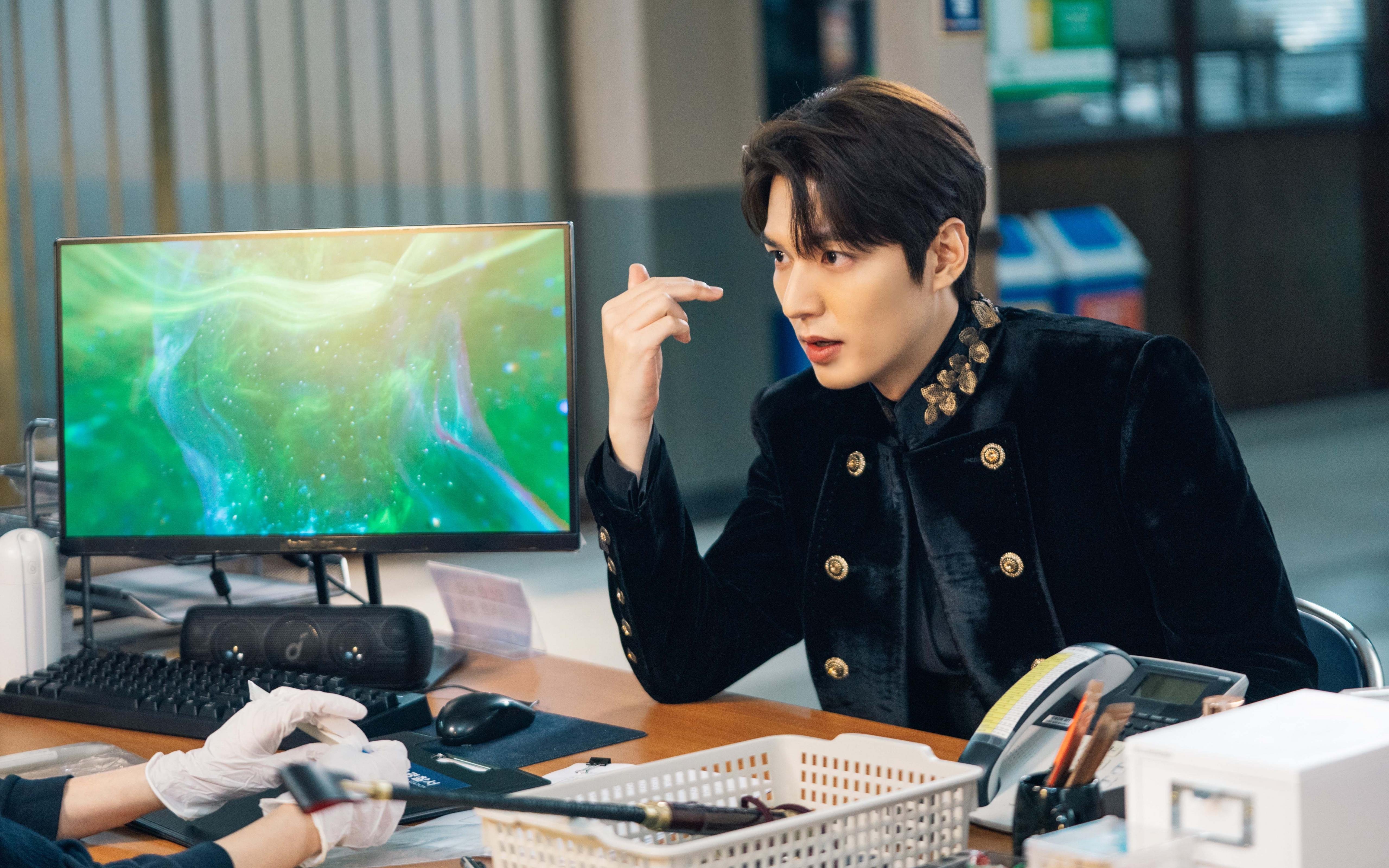 王者在平行宇宙，乔治的绿茵神迹与他的丹佛宿敌们