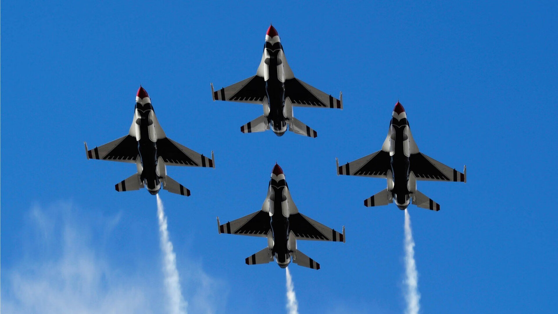 沙漠风暴，沙特战术寒冰冻结哥伦比亚，佩德里炽热火花点燃赛场